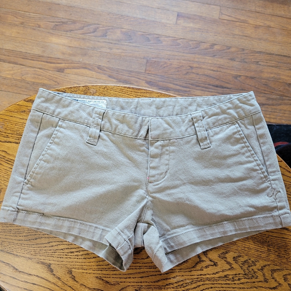 Hurley khaki shorts sz.0